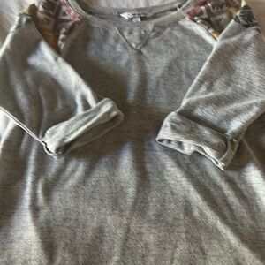 Splendid 3/4 length tee size medium